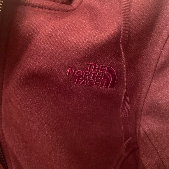 Two The North Face Maroon or Black Zip-up hoodie - Picture 3 of 11